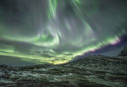 Aurora Boreal ocorre